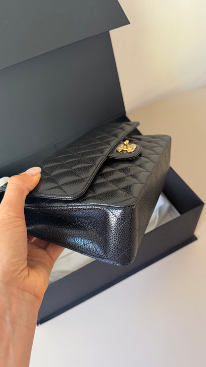 Chanel medium caviar classic flapbag with chip - new