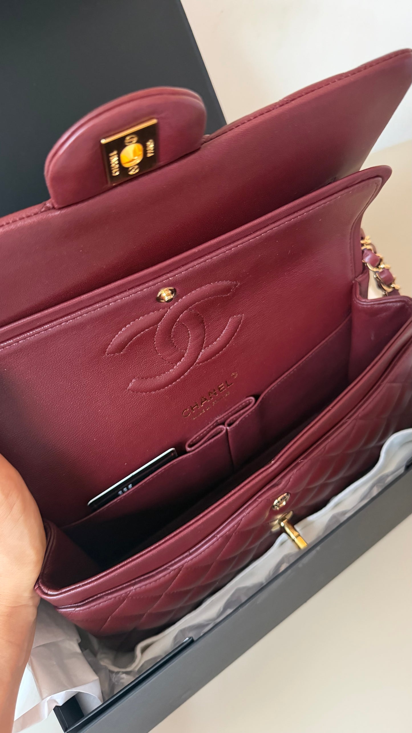 Chanel medium lambskin burgundy 21 series, full set with card and certificate