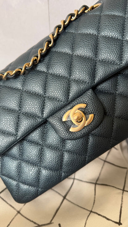 Chanel small caviar classic flap Iridiscent dark blue