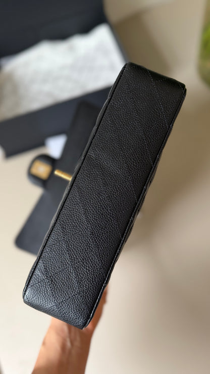 Chanel medium caviar black classic flapbag 2023 full set
