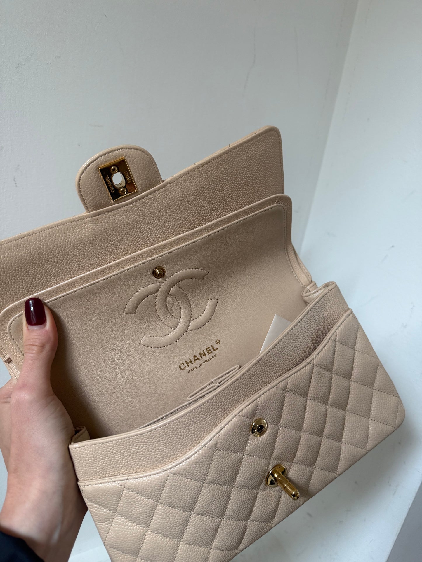Chanel beige caviar medium flap