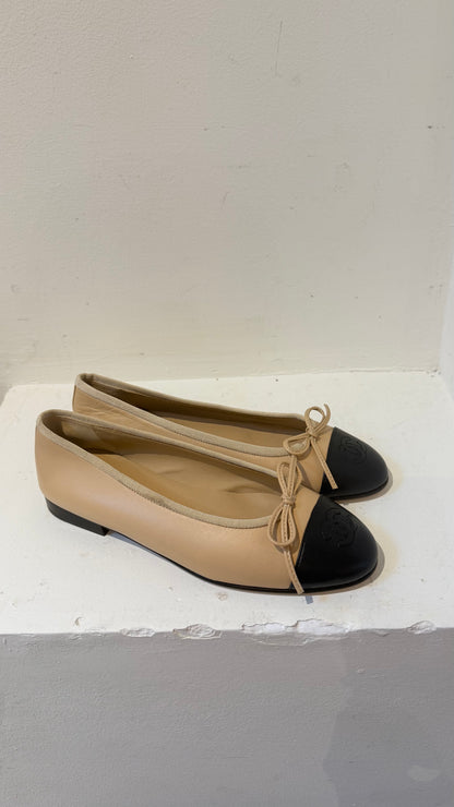 Chanel ballerina 36.5 beige black