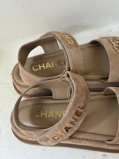 Chanel beige sandals size 40.5