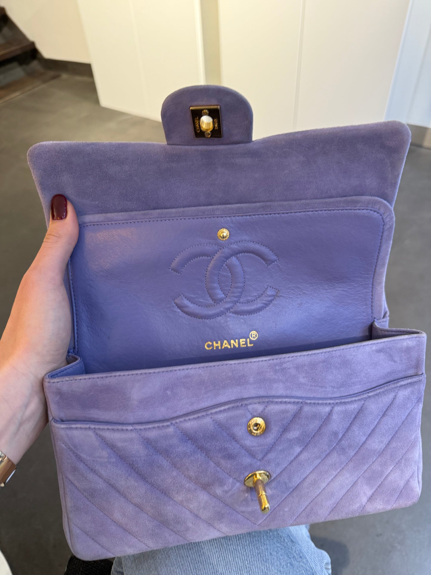 Chanel lila suède flapbag medium 2-series