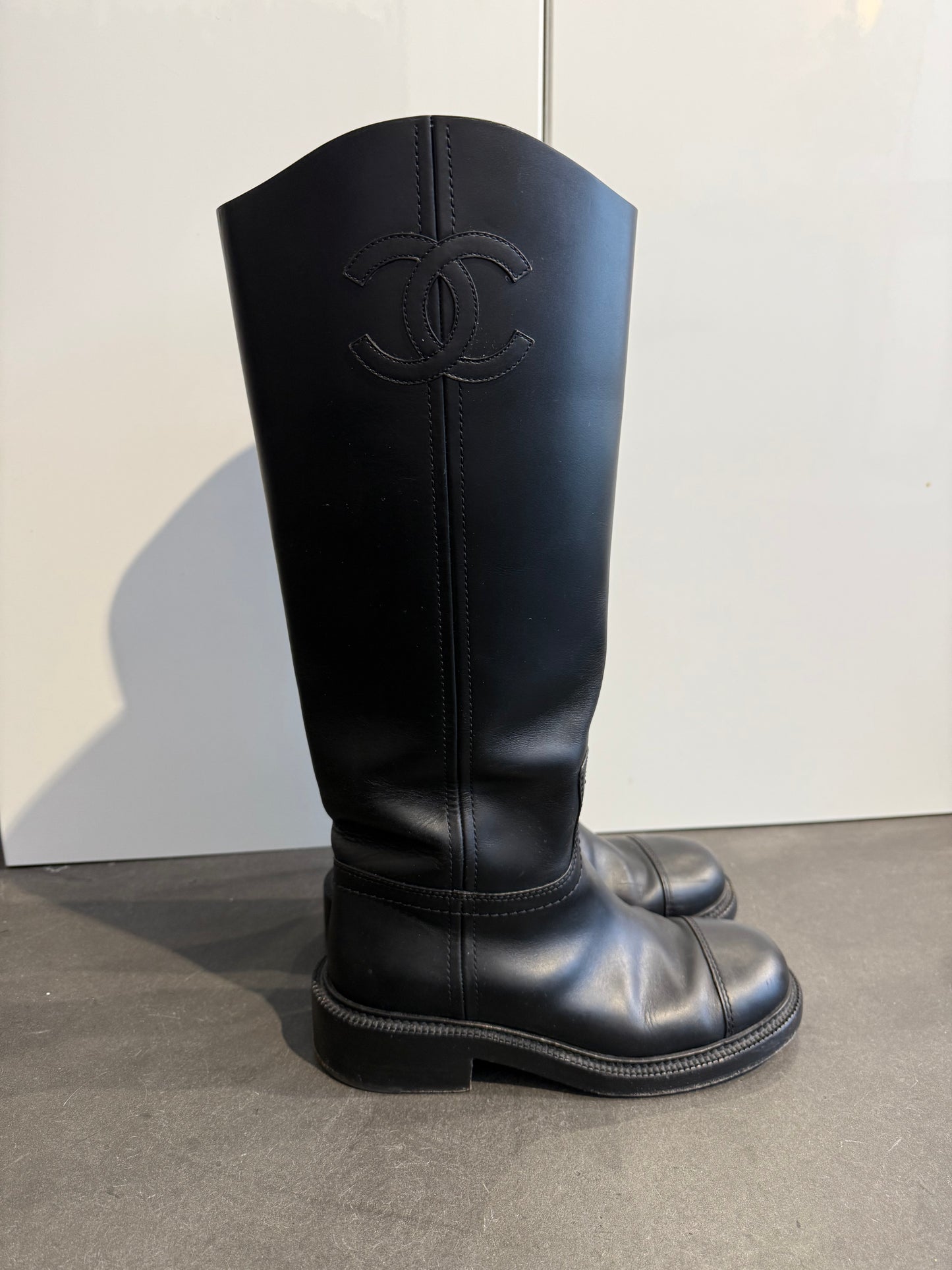 Chanel 2024 high boots size 39