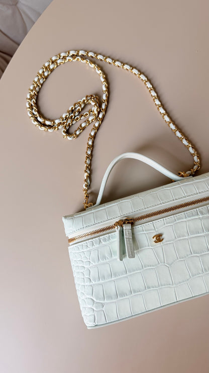 Chanel vanity mint green croco embossed print