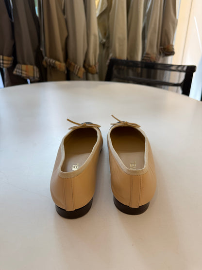 Chanel ballerina size 38 beige /black leather