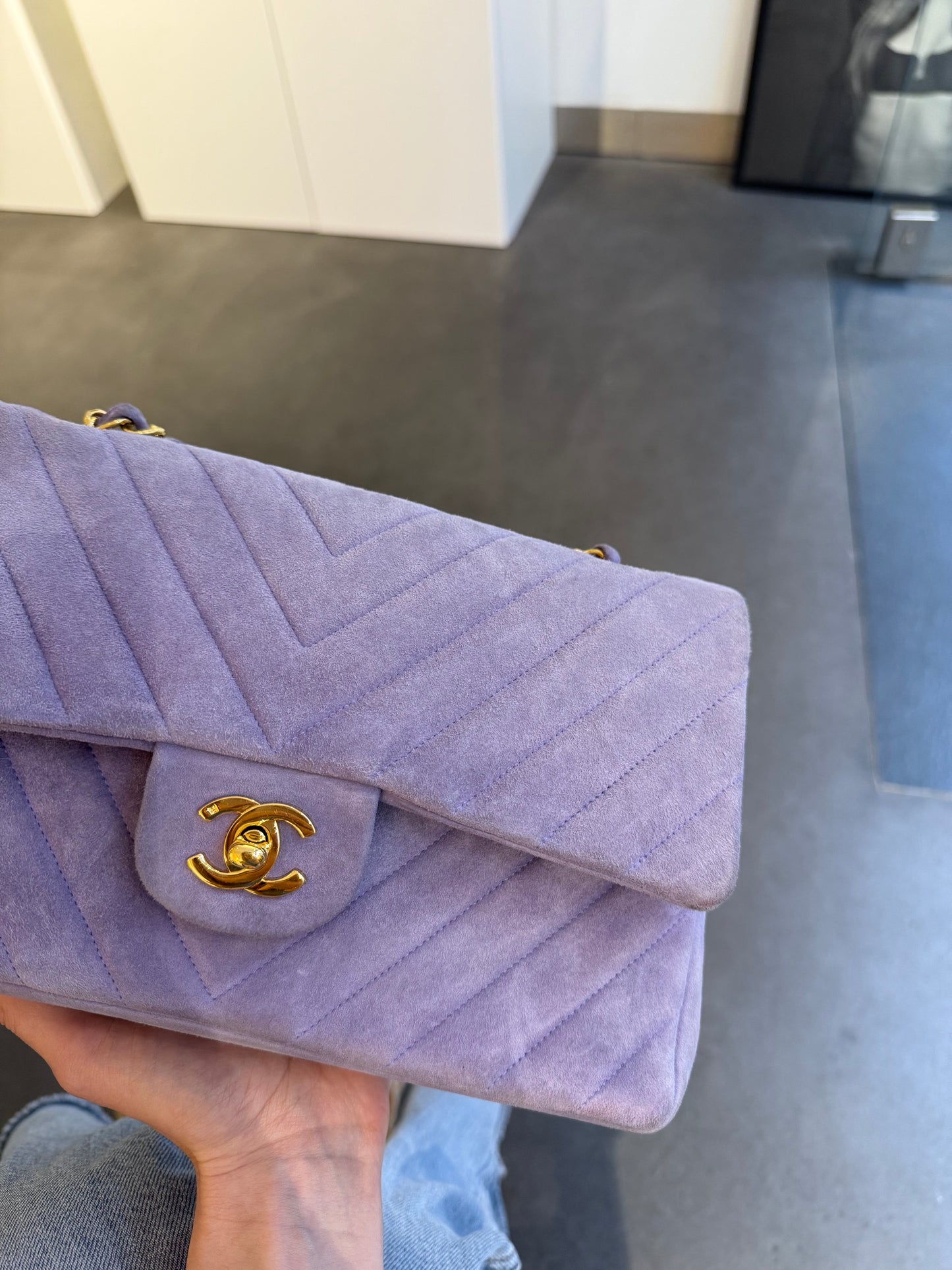 Chanel lila suède flapbag medium 2-series