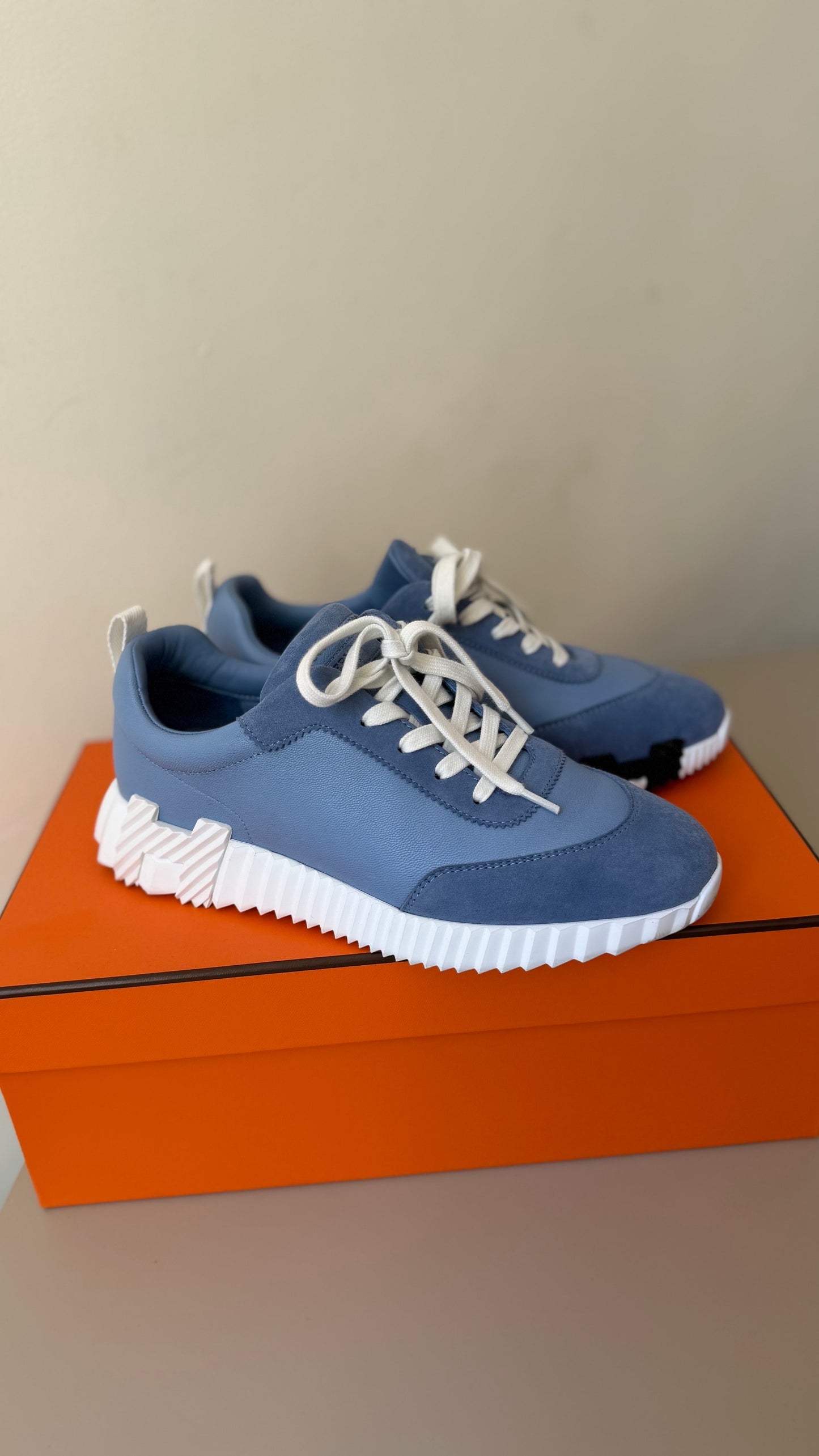 Hermes bouncing 39