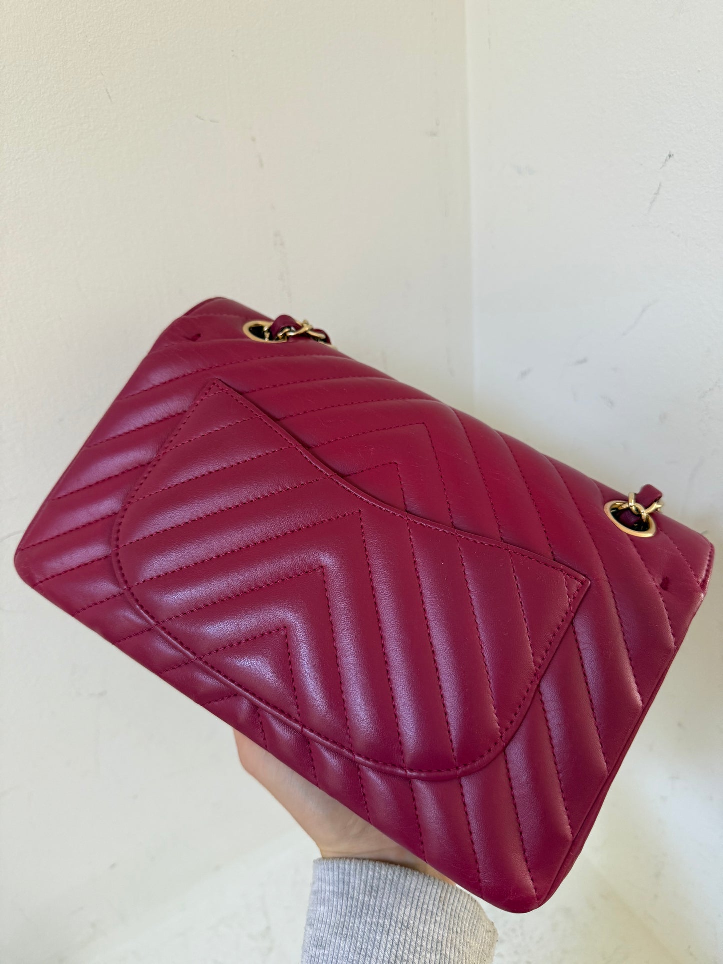 Chanel v-stitch small classic flap 2019
