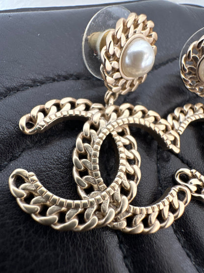 Chanel CC earrings