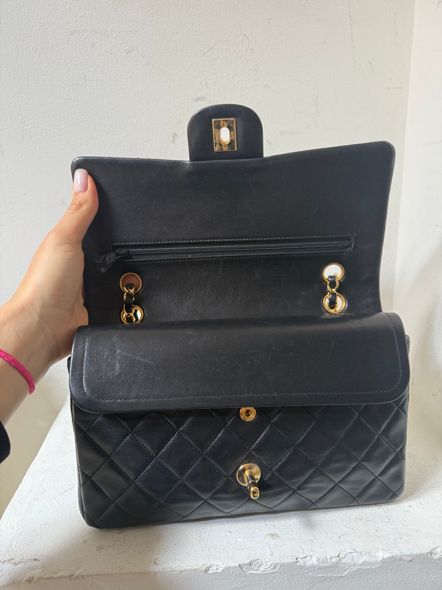 Chanel vintage medium black flapbag 1 serie (1989-1991)