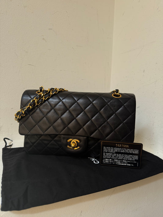Chanel vintage medium black flapbag 1 serie (1989-1991)
